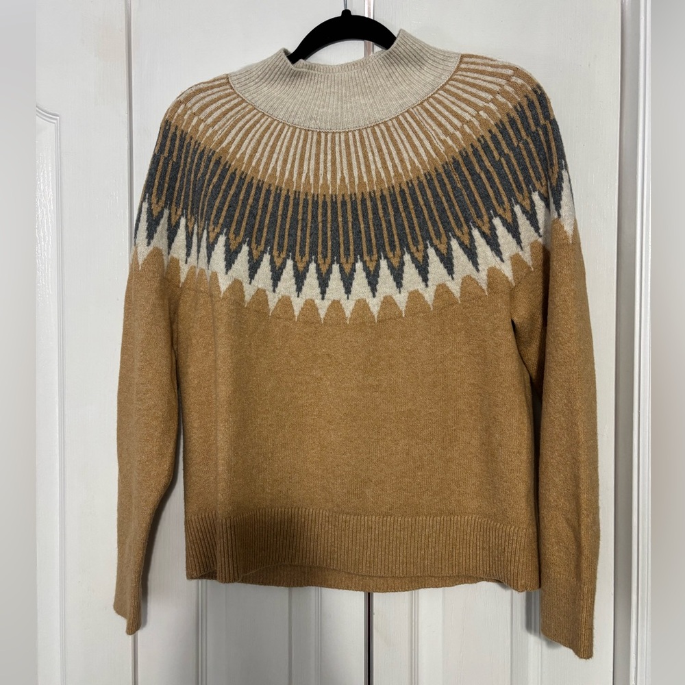 Women's Loft Tan and Cream Sweater